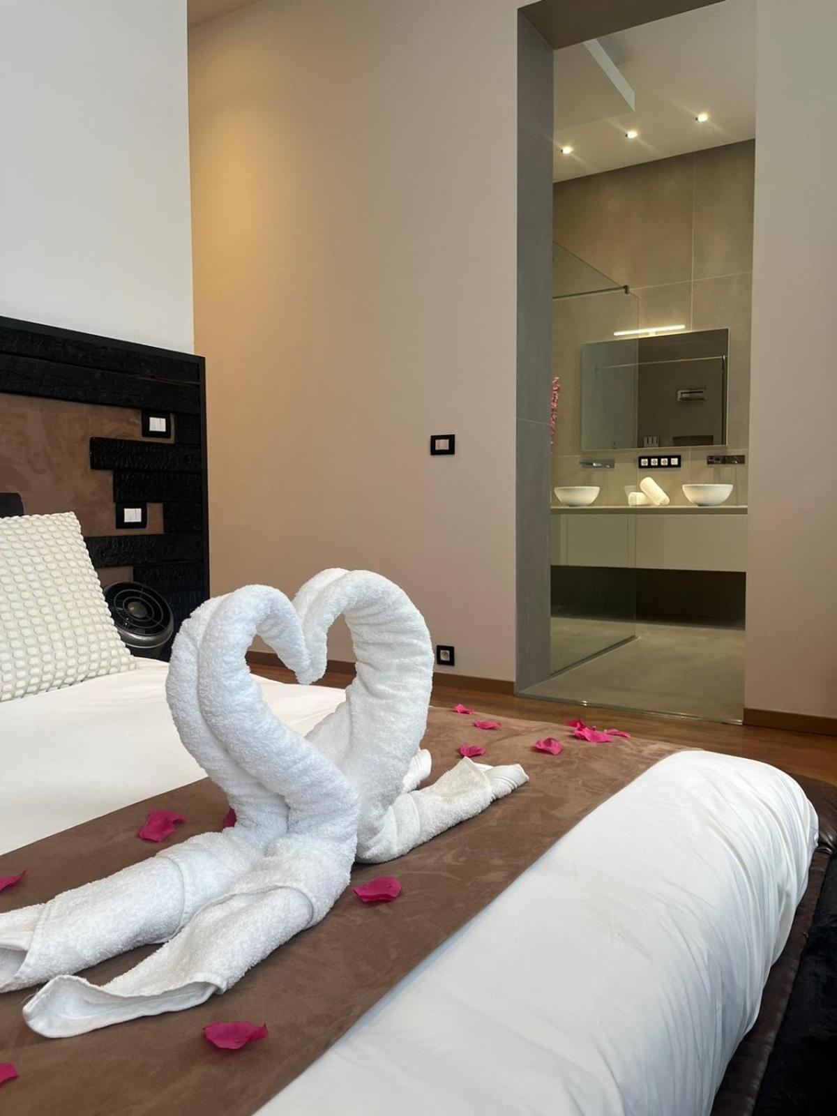 White Castle - Charleroi Airport Bed & Breakfast Phòng bức ảnh
